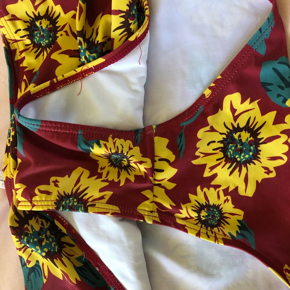 SOLD Rose gal maroon sunflower swim bottoms - Picture 4 of 7